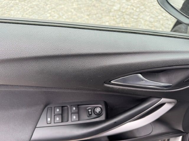 Opel Astra Turbo Start/Stop Edition – weinig kilometers