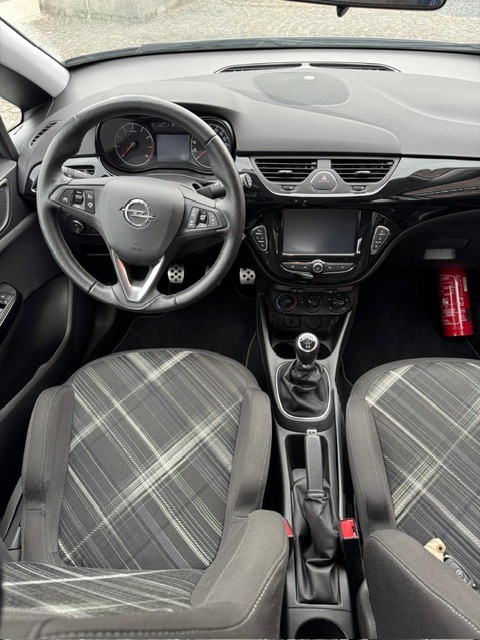 Opel Corsa 1.4 benzine Black Edition